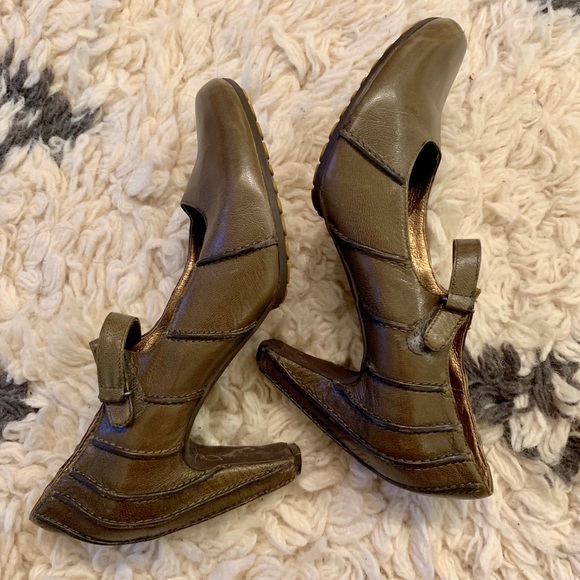Tsubo Olive Leather Mary Jane Heels 8.5 - Picture 2 of 7